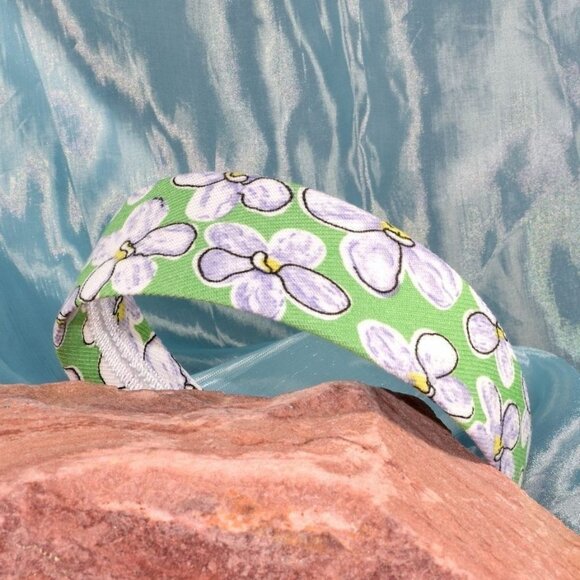 Raelynn Chris Artistic Flowers on Green Floral Pattern Headband Gift Packaged - Picture 5 of 9